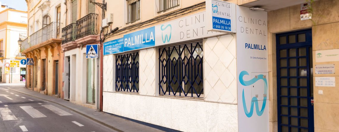 Clínica dental en almeria. Dentista en Almería